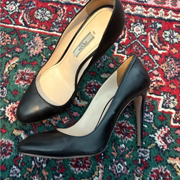 Prada Black Leather Shoes - Picture 3 of 6